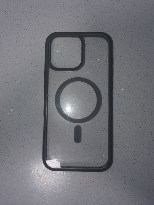 Продам чехол на Айфон 16 про макс