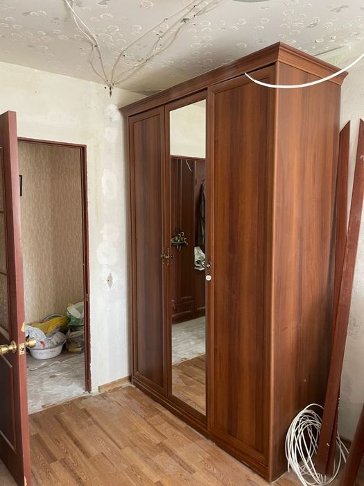 Продам шкаф в хорошем состоянии , самовывоз