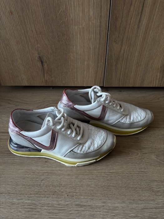 Дамски спортни обувки ( всекидневни)