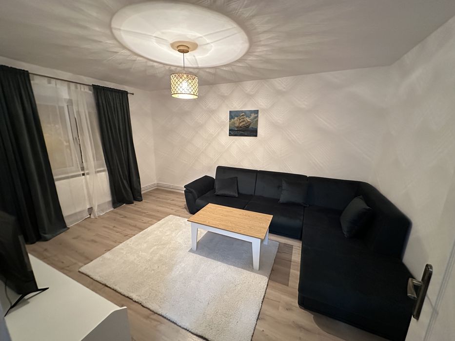 Apartament 4 camere de inchiriat