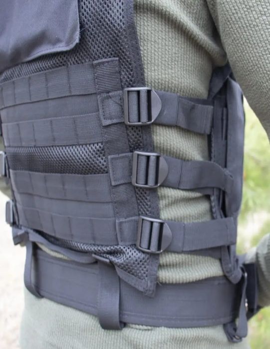 Жилет для работы в охране