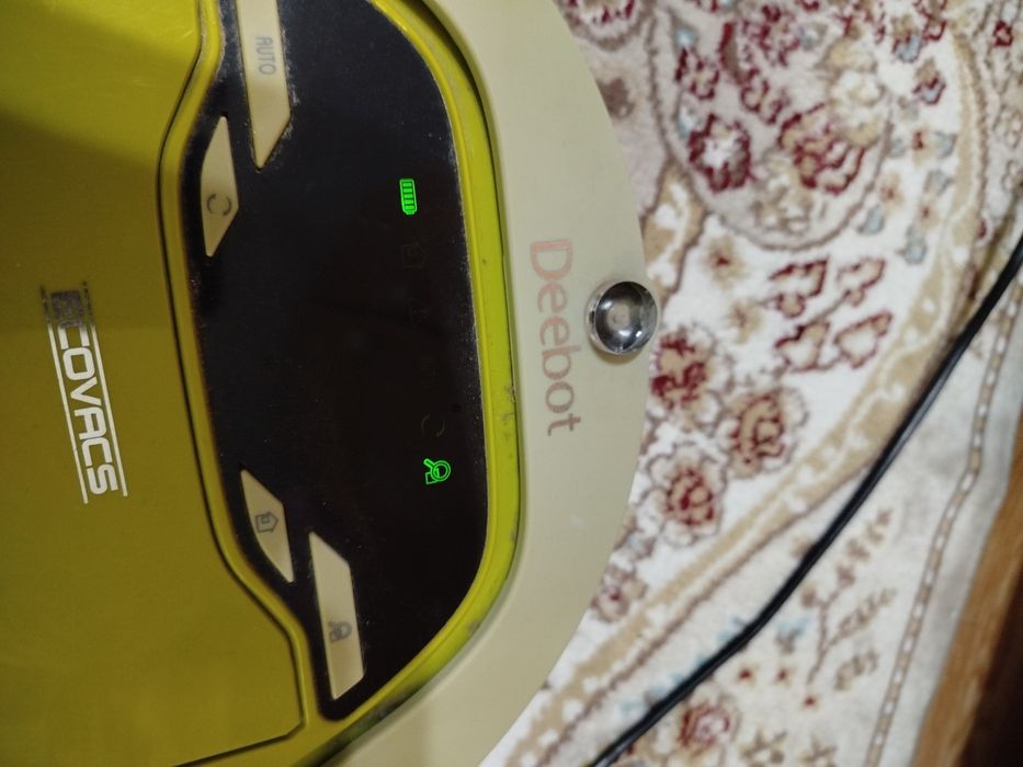 Робот пылесос. В отличном состоянии. Почти не пользовались.