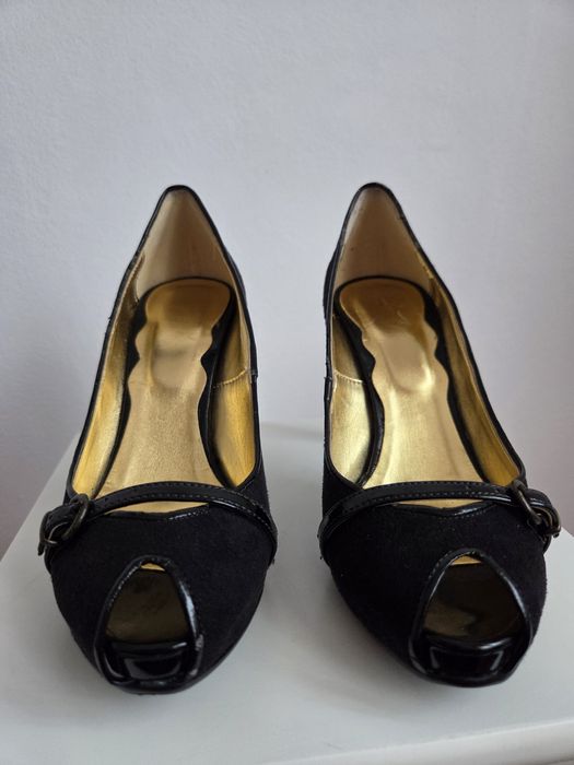 Pantofi eleganți de dama