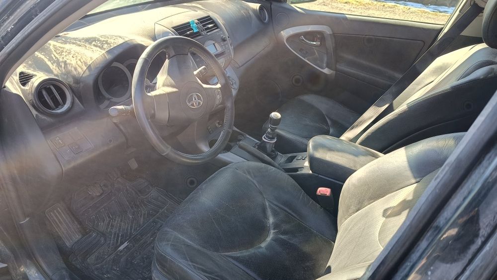 Piese rezervor bara interior caseta turbina cutie praguri Toyota RAV4