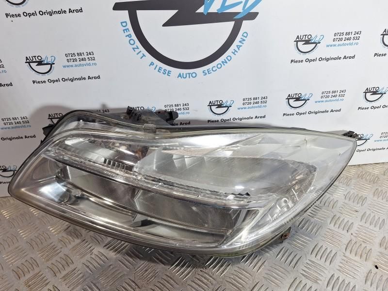 Far cu halogen stanga Opel Insignia A
