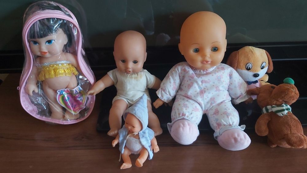 Кукла новая,и игрушки