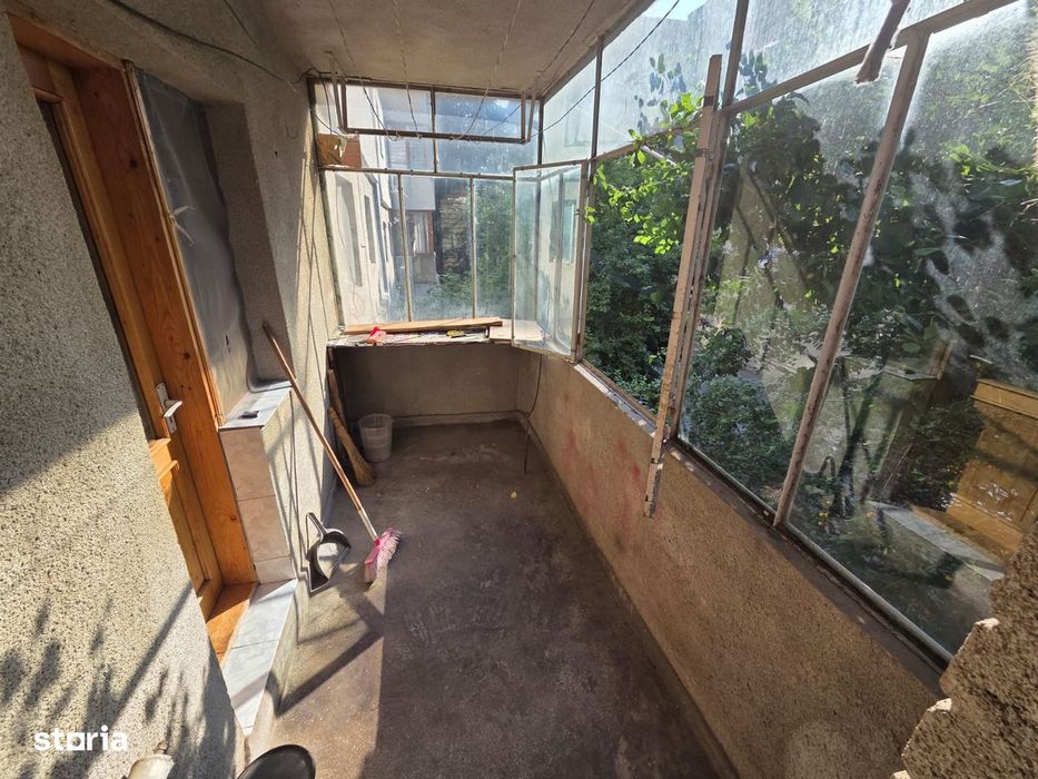 Apartament 3 camere, --Zona Anaf,--- Etaj.2/4