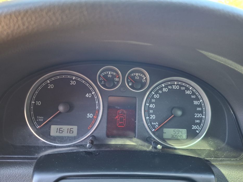 Wv passat,an 2004,taxe si fiscal la zi,motor 1.9 tdi 131 co