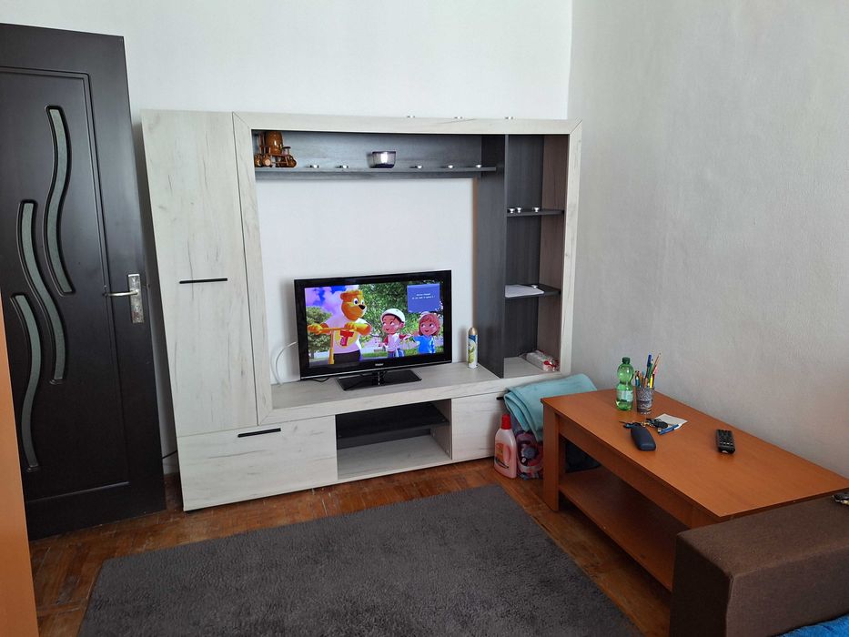 Garsoniera de închiriat