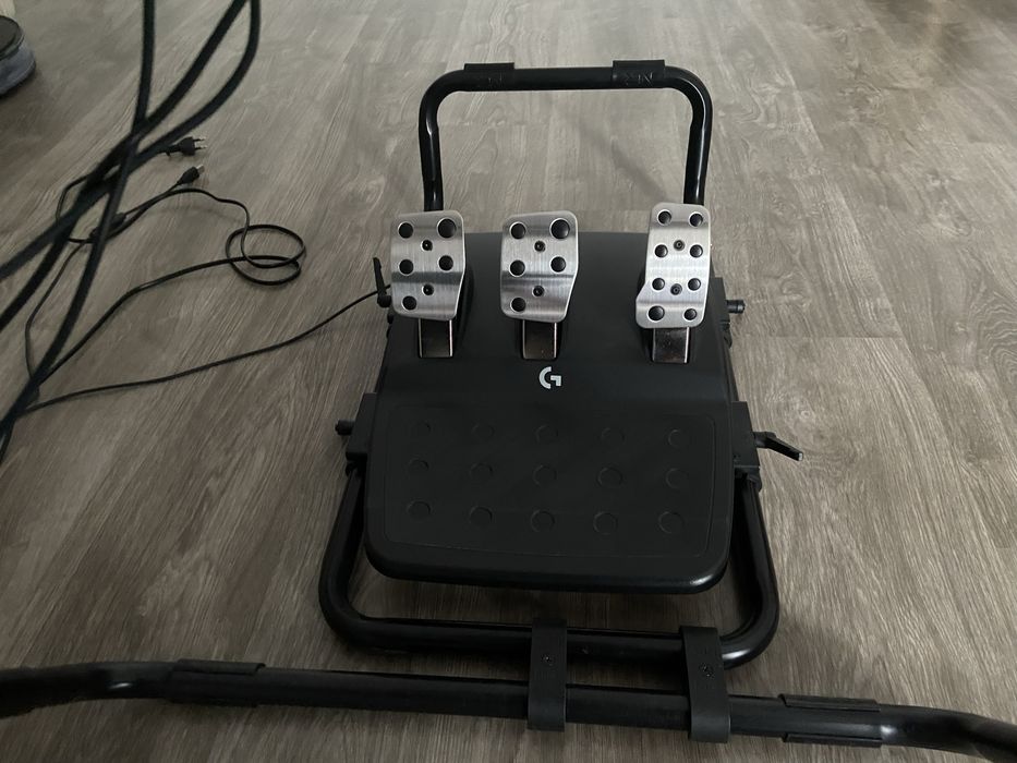 Scaun + volan logitech g923