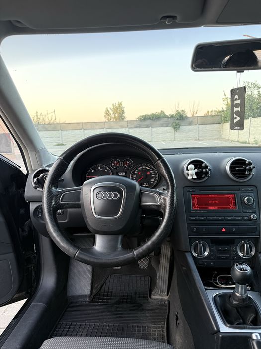 Vând Audi A3 an 2010