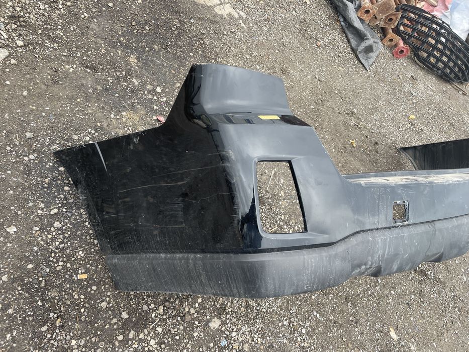 Задна броя Subaru Outback