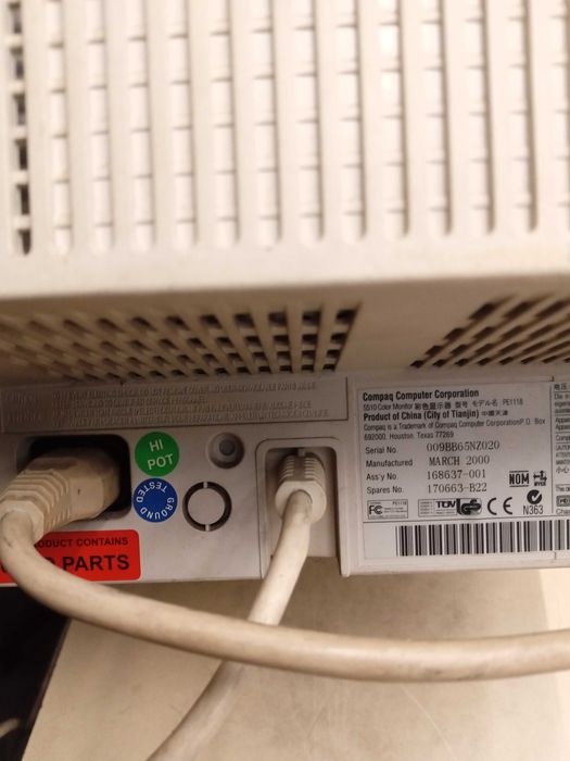 Качествен ретро монитор Compaq S510 , 15 инча, напълно работещ