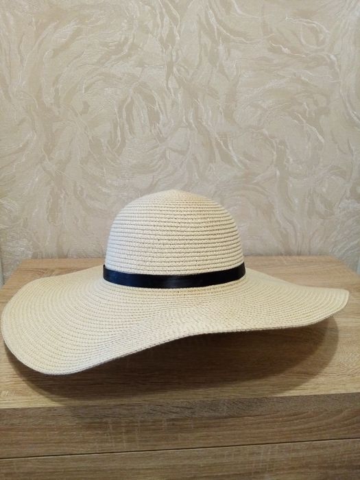 Шляпа соломенная женская