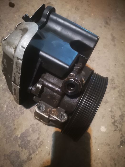 Мерседес W203 насос гурв, 1.8