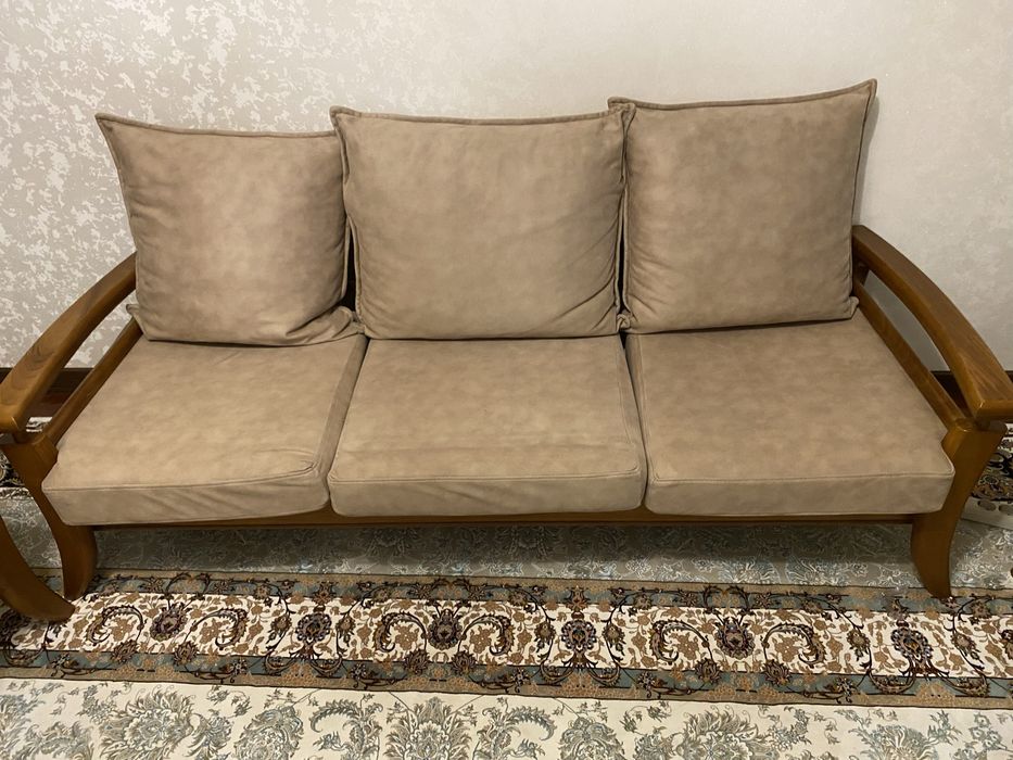 Диванный комплект