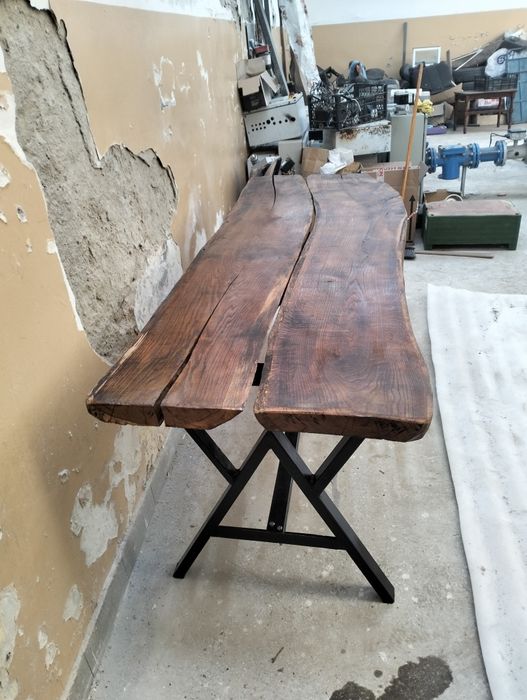 Vând masa de stejar cu cadru metalic