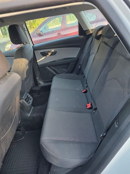 Vand Seat Leon 1.6 tdi 116 cp Euro 6 faruri led
