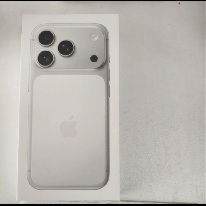 iPhone 17 Pro 256GB Silver новый