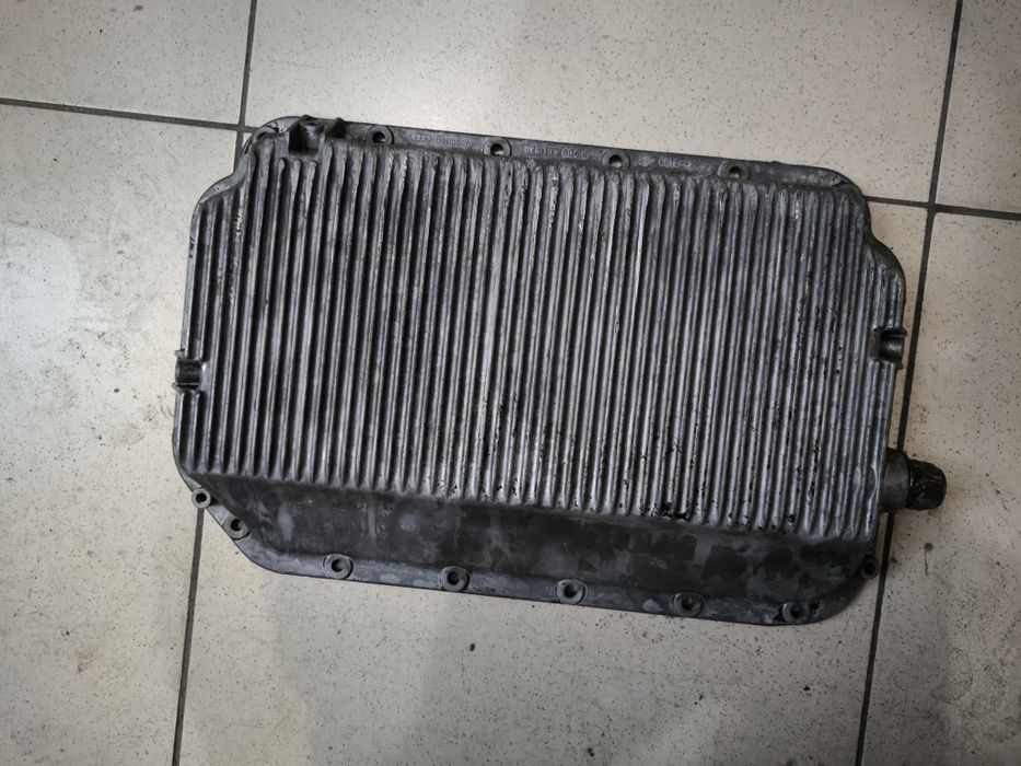 Поддон на Ауди 100с4 а6с4 2.6