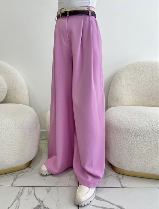 Стилен спортно-елегантен костюм