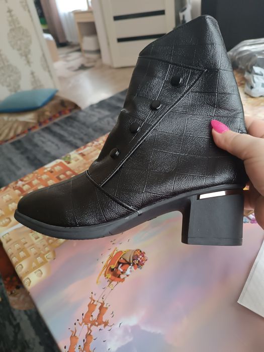 Продам новые полусапожки