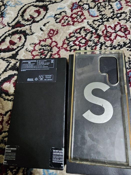 Samsung s22ultira  yangi kareskiy