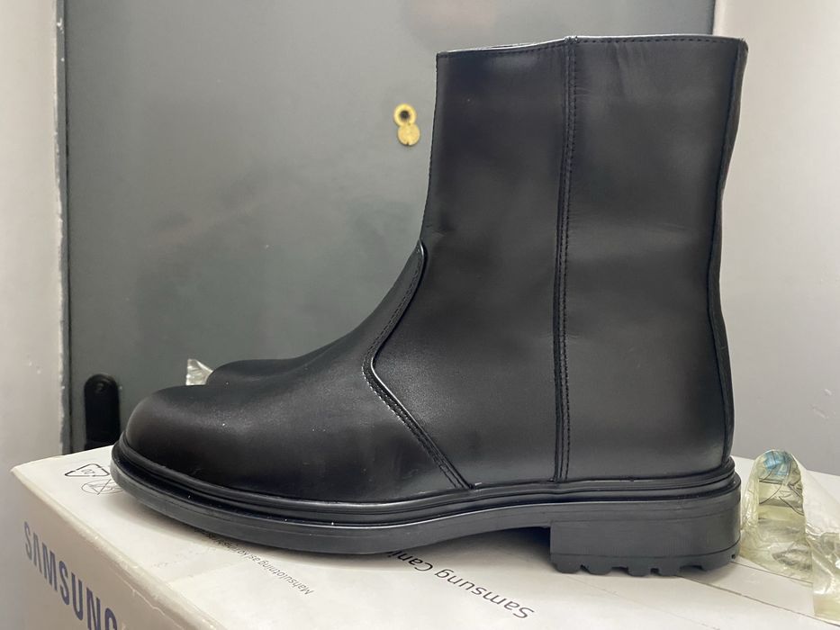 Продам мужские зимние ботинки