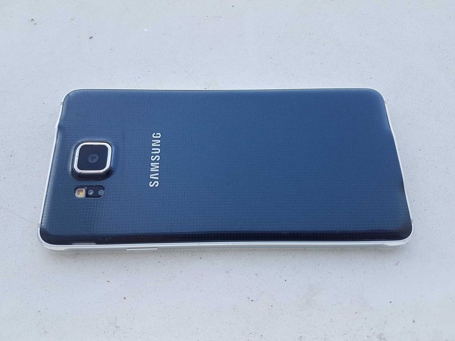 Отличен Samsung Alpha
