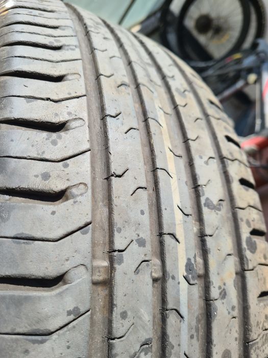 Зимни  гуми  4бр x 10€. 215/60/17