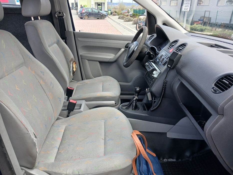 Volkswagen caddy cu 4 locuri