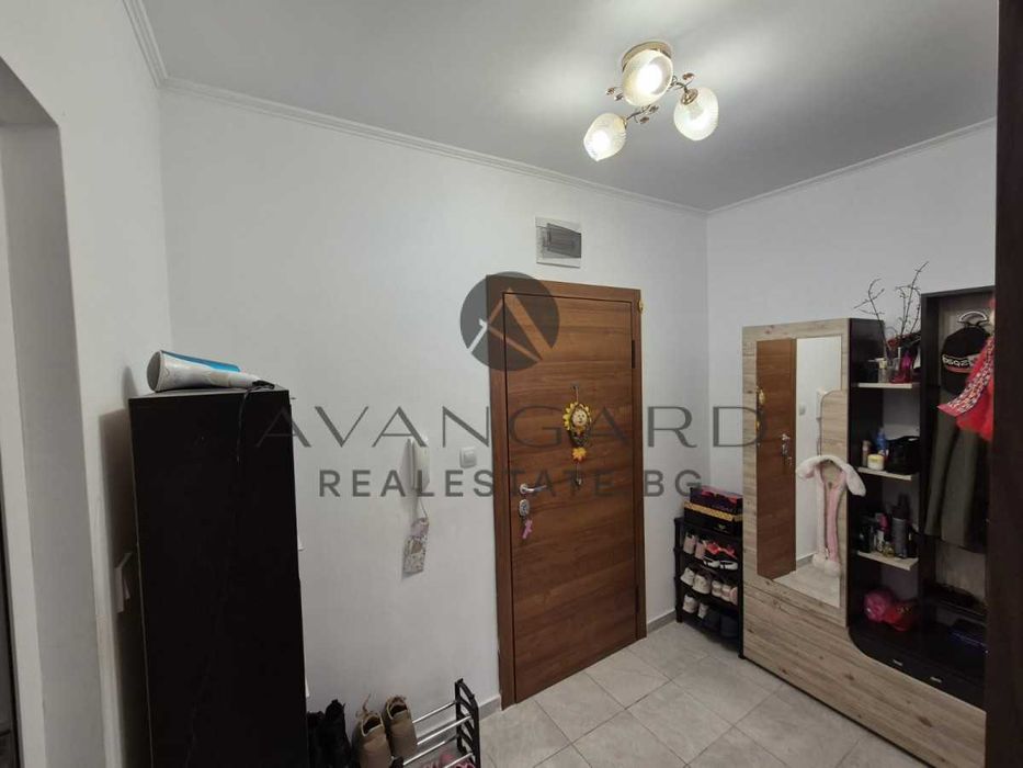 Продава се Тристаен апартамент в Пловдив, Остромила - 120 кв.м за 1550 €/кв.м - Снимка #12