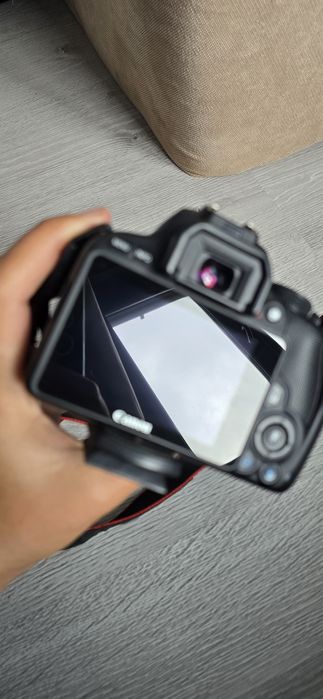 Canon EOS 100 D + 2 obiective