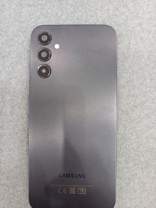 Продам Samsung A14 на 128гб