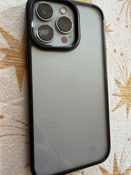 Iphone 13 pro ,с подарък протектор и розов калъф.