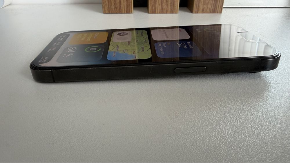 Vand Iphone 14 pro 256 gb memorie