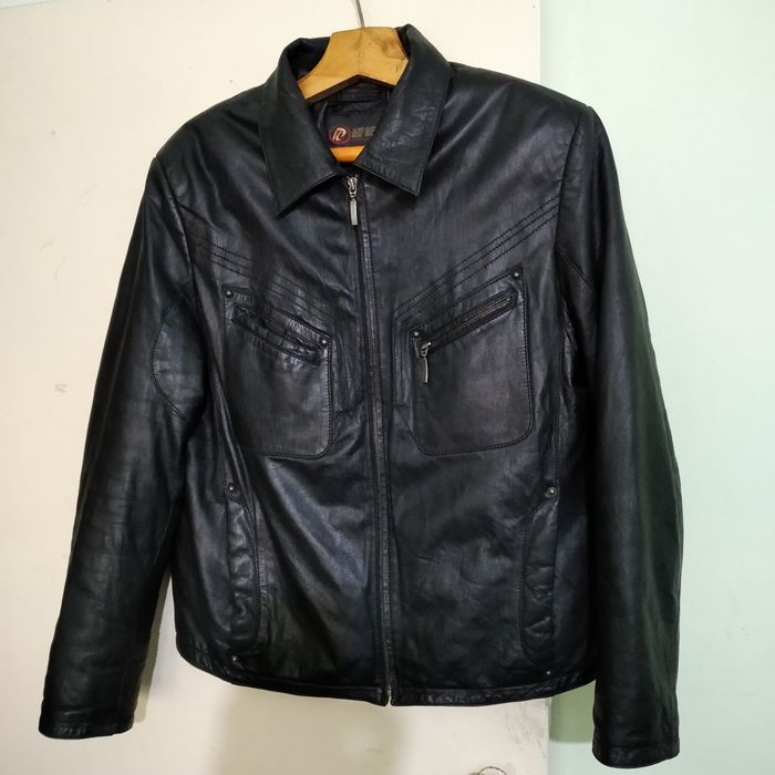 Продам кожаные куртки.