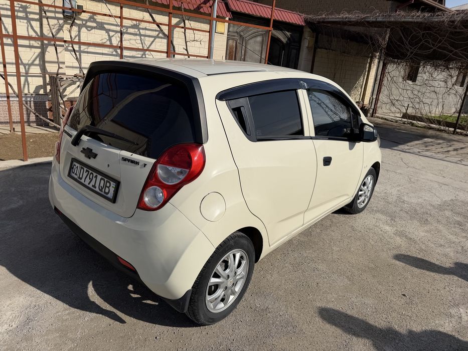 Спарк срочна сотилади