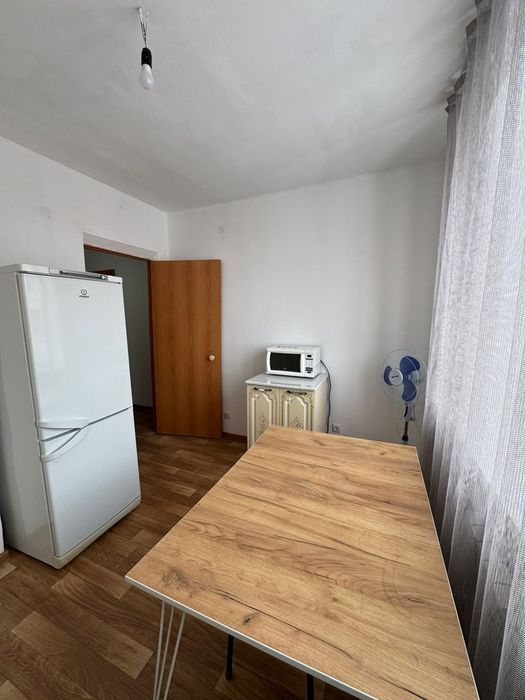 Продаётся 1 комн мкрн Самал