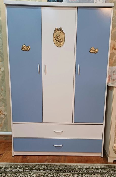 Шкаф детский состояние идеальное