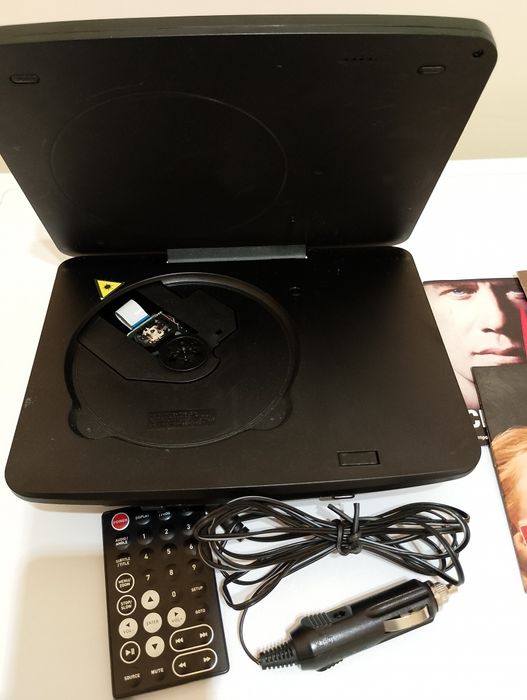 Преносимо DVD,Подарък 5бр.дискове с филми