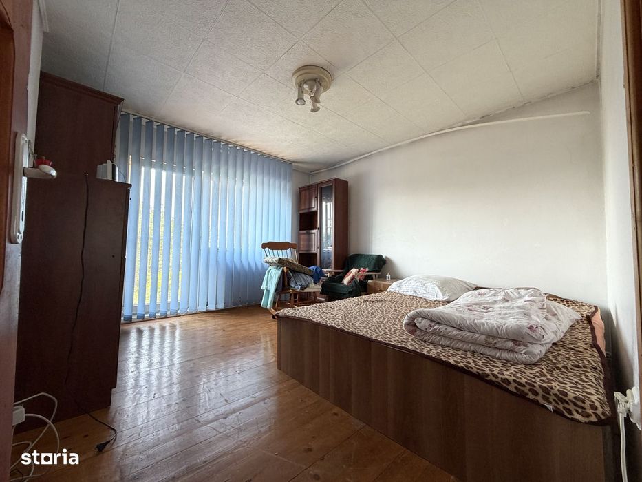 Casa individuala 6 camere, 165 mp utili, 641 mp teren - Ghiroda