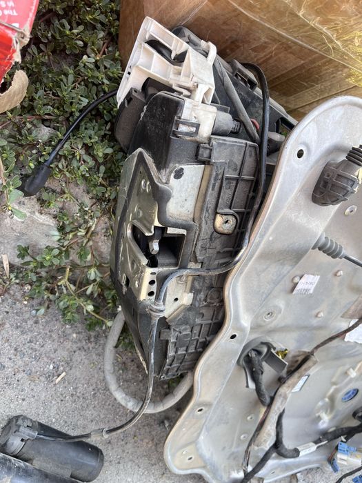 Внутренняя часть двери Мерседес 221