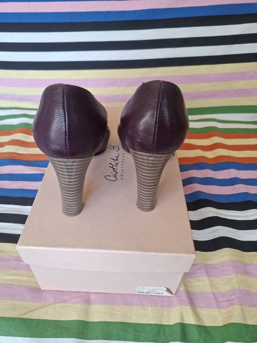 Pantofi din piele de capră