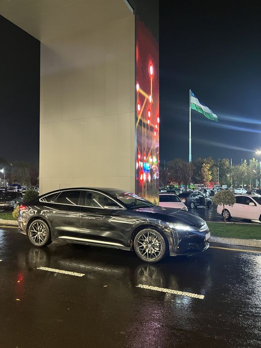 BYD HAN услуга бизнес такси