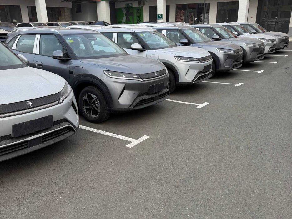 BYD Yuan Up DM-i va EV hamma pozition