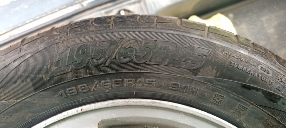 Шины с дисками комплект