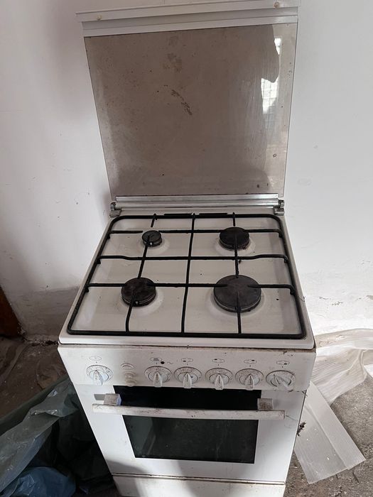 Aragaz cu aprindere electrica