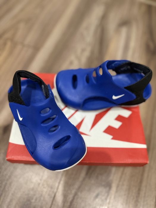 Sandale nike marimea 26