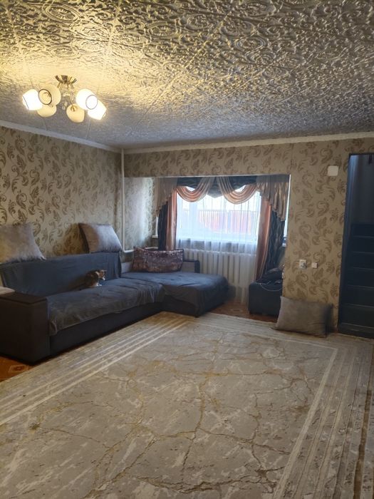 Продам квартиру , в центре села